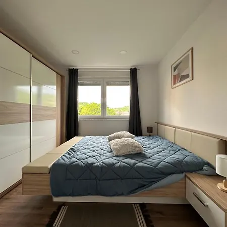 דירה Sara יאיצי