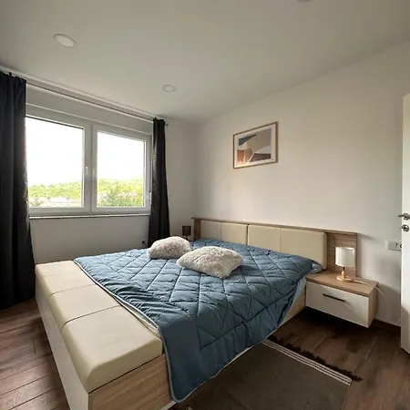 Sara דירה יאיצי